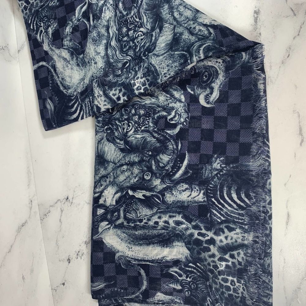 ❌❌ LOUIS VUITTON Cashmere/Silk/Wool Chapman Brothers Stole Blue Monogram LV - Picture 9 of 11